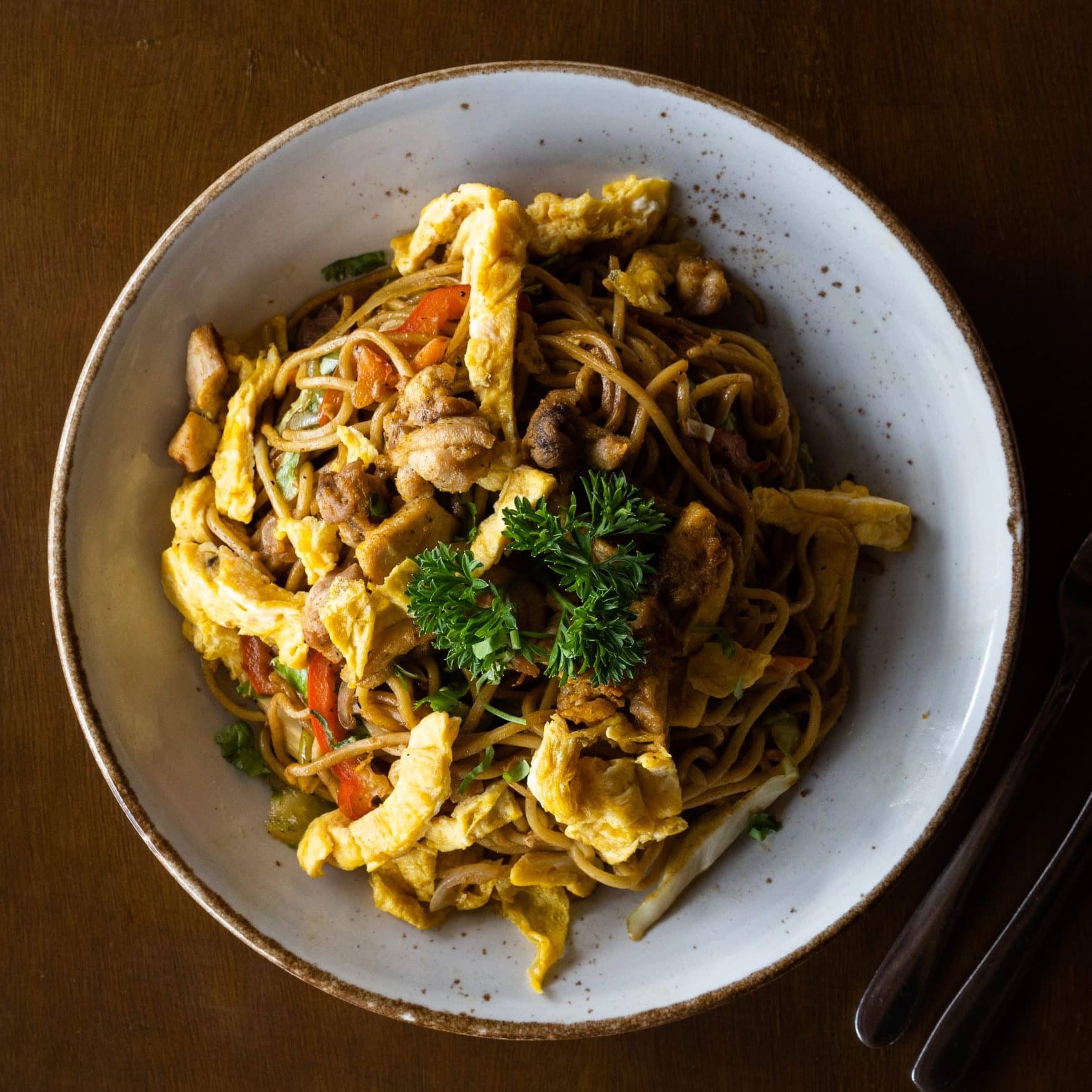 Chicken & Egg Chowmein